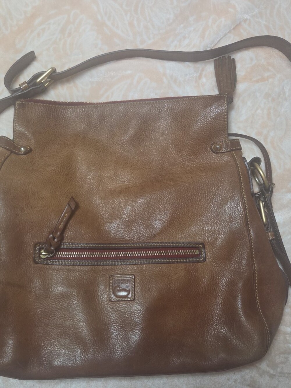 Leather Crossbody Bag in Brown - Classic Everyday Style